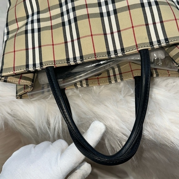 Burberry Totes Bag - Picture 7 of 10